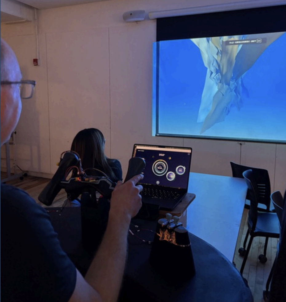 Team Wonder Four Sub cockpit