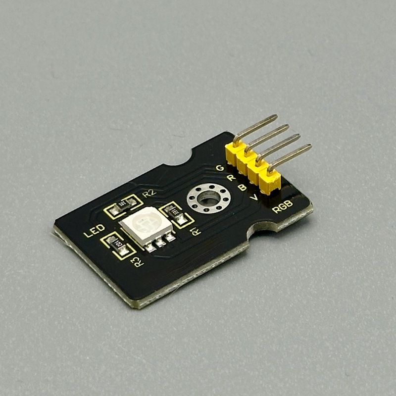 Don't let the single white module trick you, there are simply 3 LEDs in it. Photo by the Author
