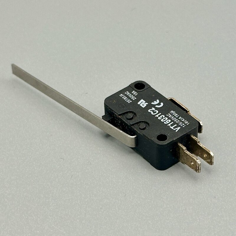 A lever-actuated microswitch: the long metal arm triggers the contact with very little force, the same mechanism used for 3D printer end stops. Photo by the Author